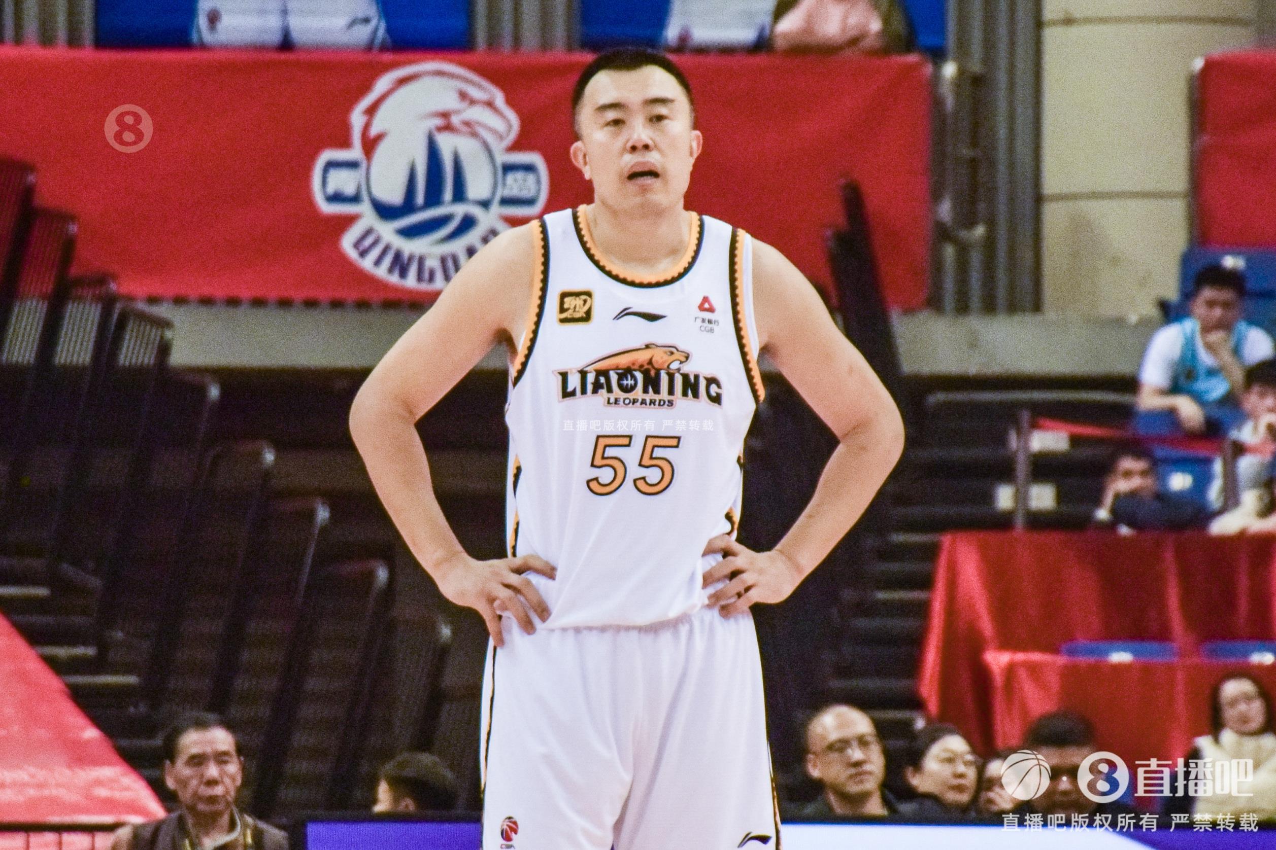 老將盡力了！韓德君7中4拿到14分12籃板3助攻